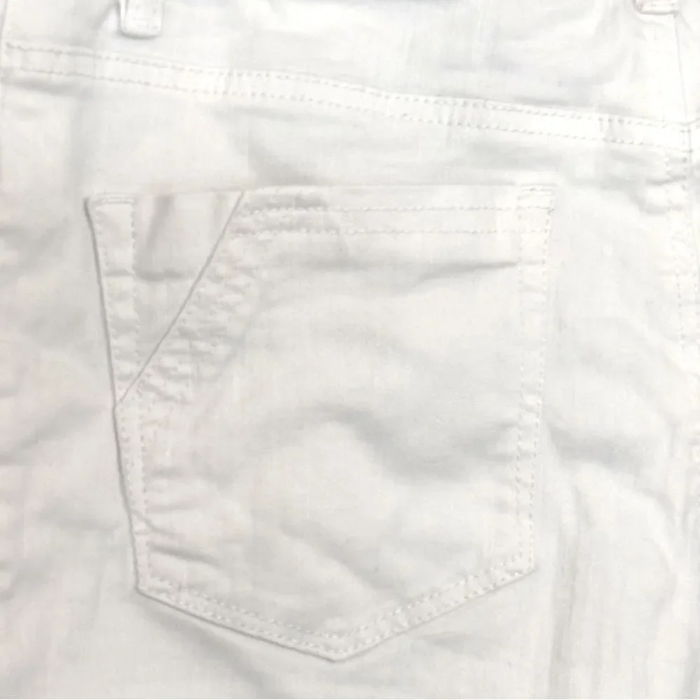 Bandolino | Mandie Women’s Stitch Side Embroidery White Casual Shorts Size 12
